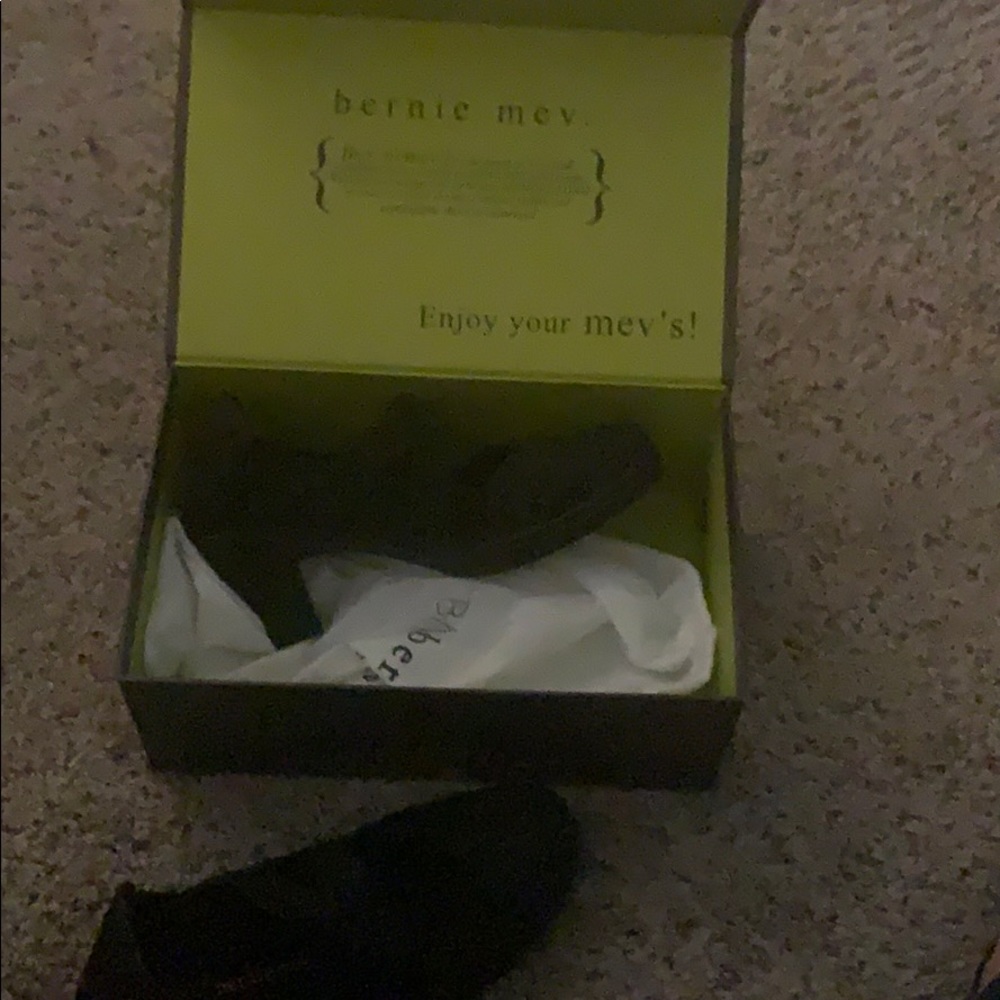Woman shoe